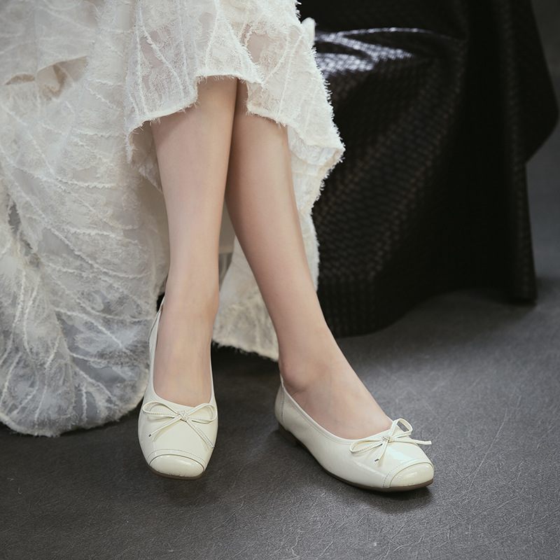Genuien Leather Round Toe Low  - Women Shoes Japanese Brand recension och pris