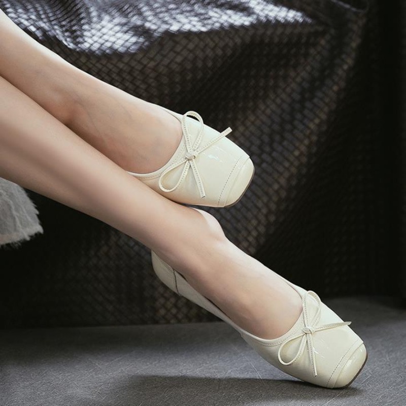 Genuien Leather Round Toe Low  - Women Shoes Japanese Brand recension och pris