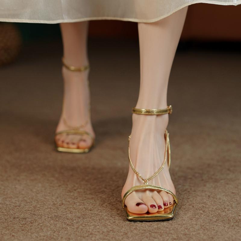 Gold Women's Fashion Sandals,  - Gold Chain Sandal recension och pris