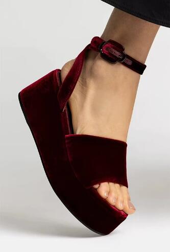 Burgundy Velvet Round Open Toe - Ankle Strap Heels recension och pris
