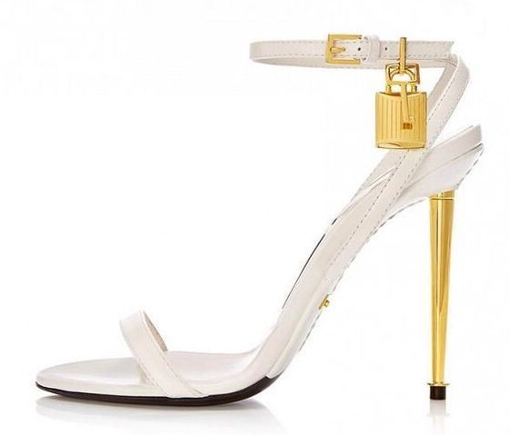 Sharp Pointed Gold Lock Strapp - Women Shoes Jeans recension och pris