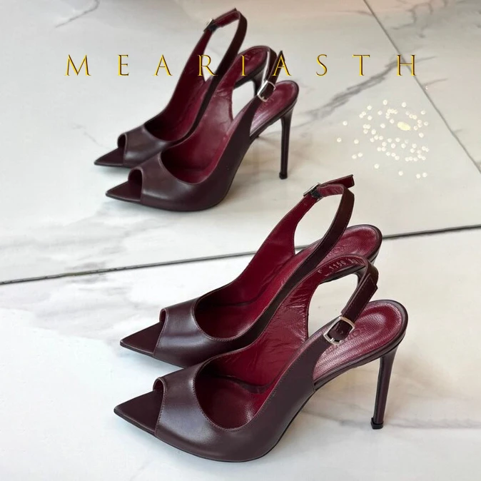 Patent Leather Sandals In Blac - Women Shoes Japanese Brand recension och pris