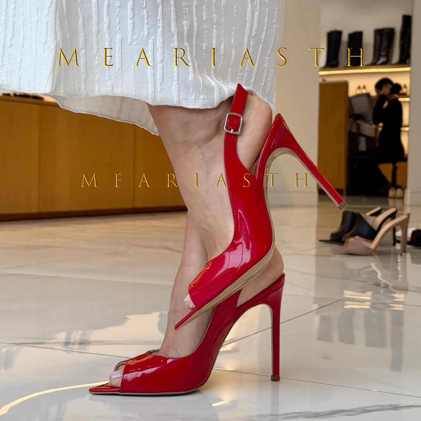 Patent Leather Sandals In Blac - Women Shoes Japanese Brand recension och pris